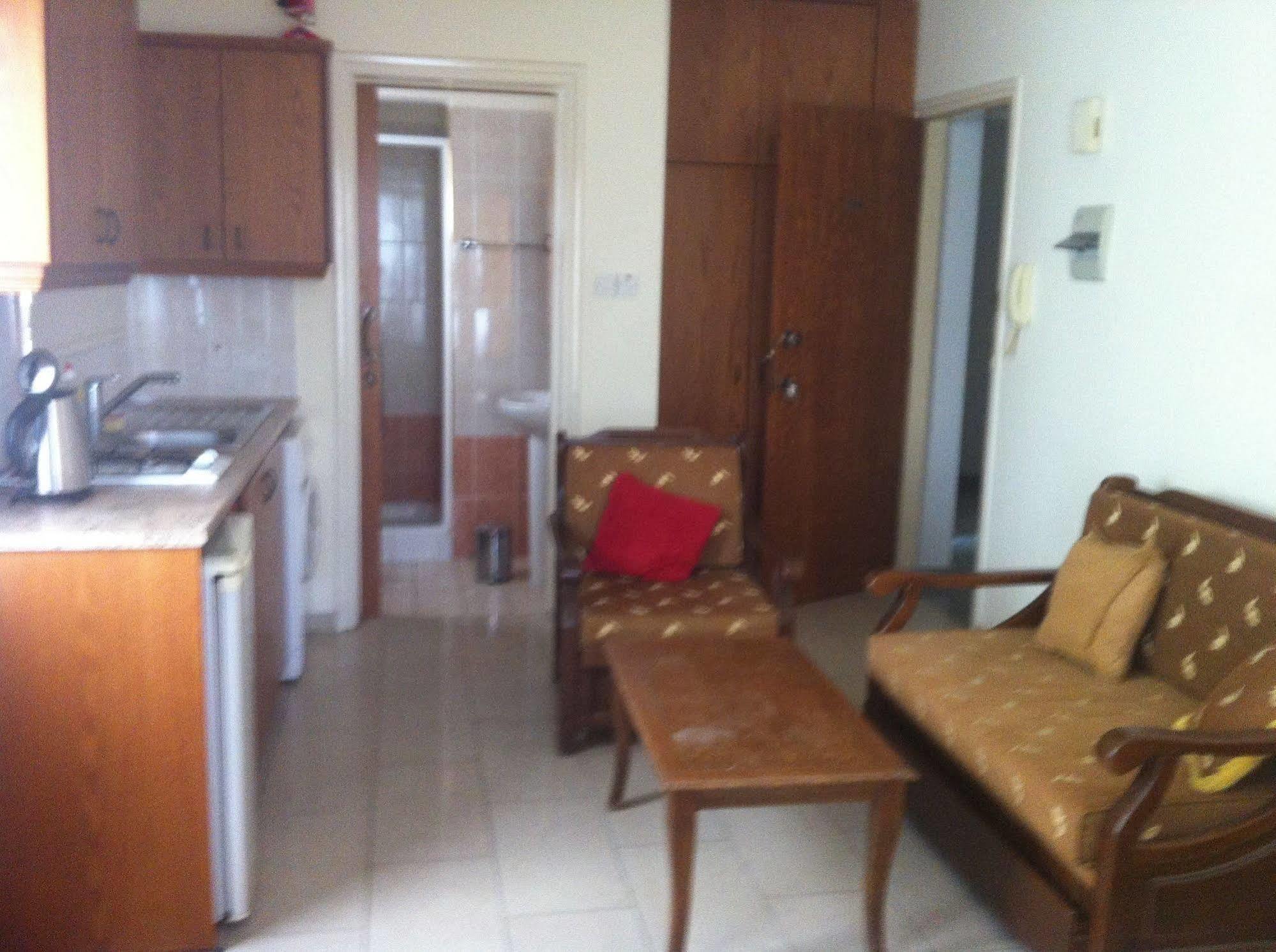 Zakos Court Apartments Larnaca Zewnętrze zdjęcie