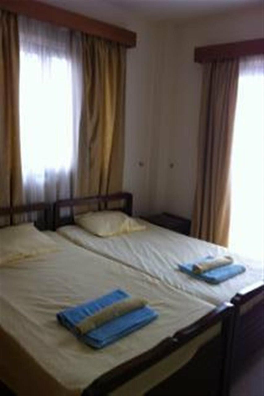 Zakos Court Apartments Larnaca Zewnętrze zdjęcie